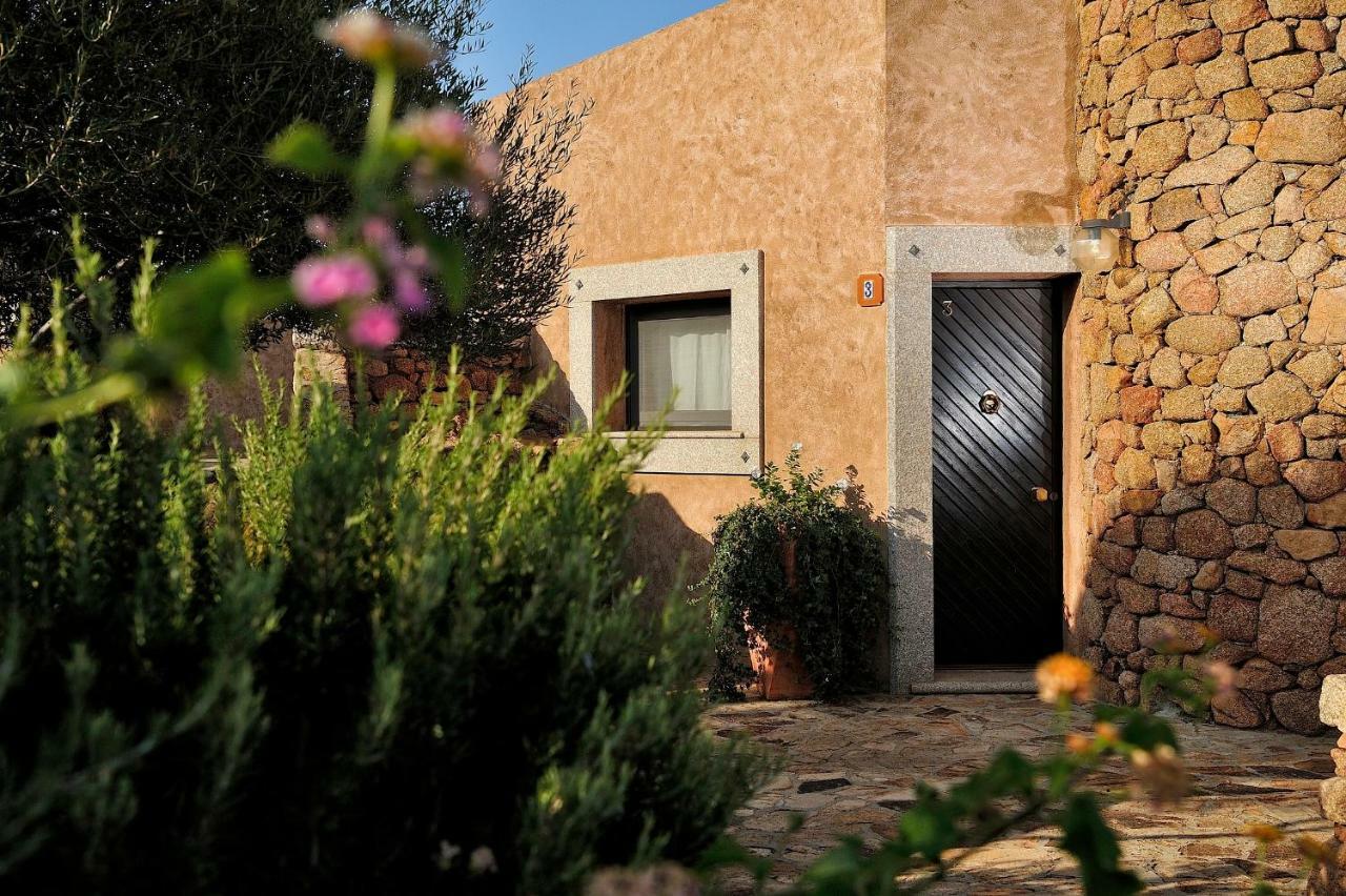 Residence L'Ea Di Lavru - Appartamenti Mono-Bilo-Trilocali Порто-Сан-Паоло Экстерьер фото