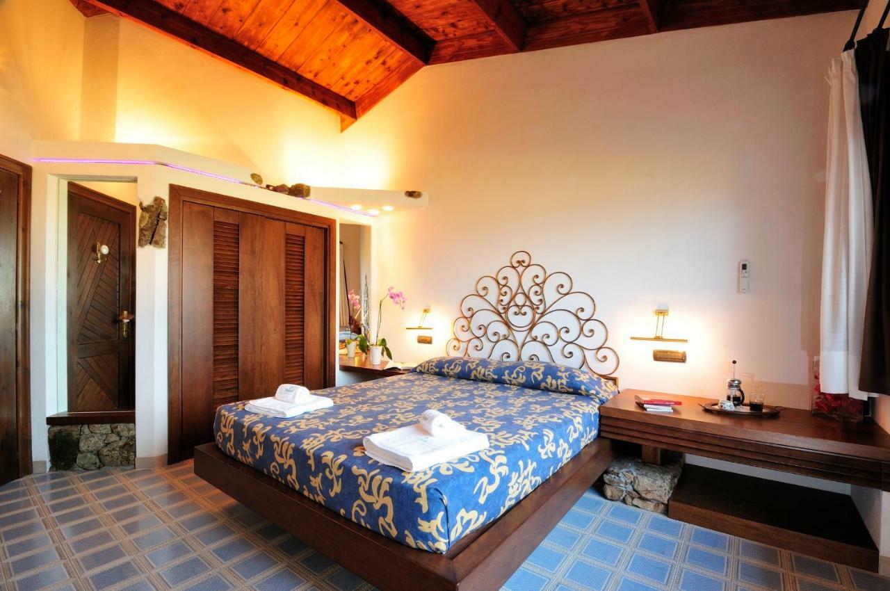 Residence L'Ea Di Lavru - Appartamenti Mono-Bilo-Trilocali Порто-Сан-Паоло Экстерьер фото