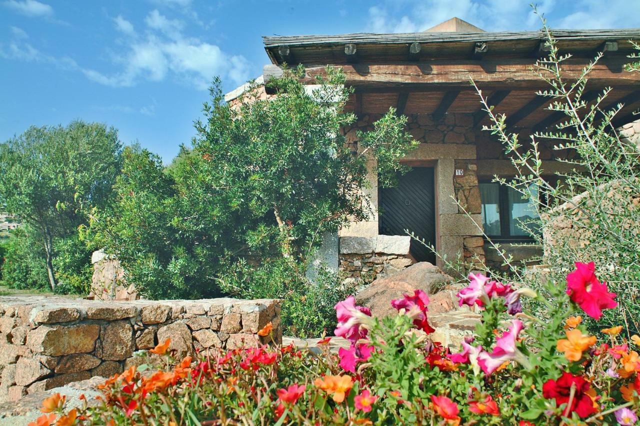 Residence L'Ea Di Lavru - Appartamenti Mono-Bilo-Trilocali Порто-Сан-Паоло Экстерьер фото